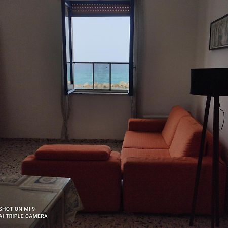 ピッツォ La Terrazza Sul Mareヴィラ エクステリア 写真