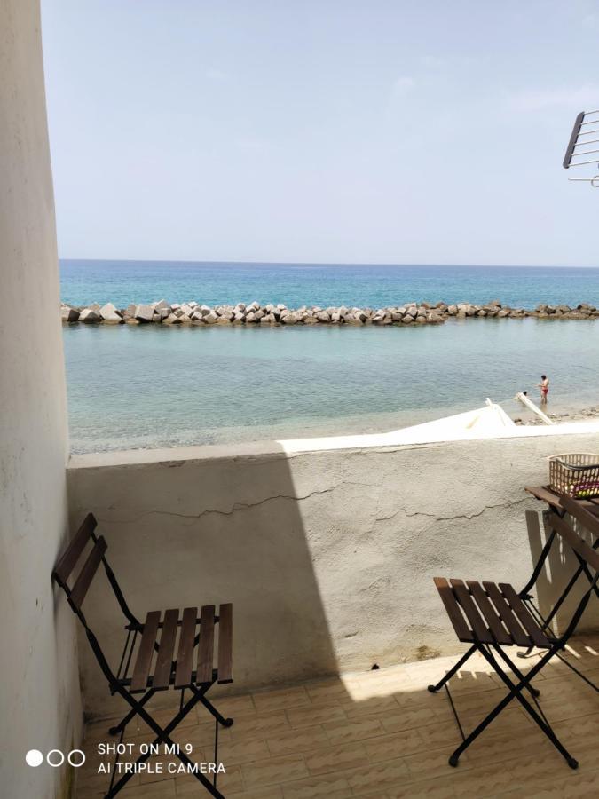 ピッツォ La Terrazza Sul Mareヴィラ エクステリア 写真